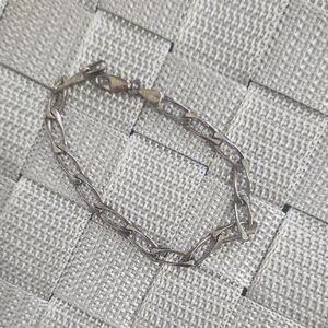 Elegant Chain Bracelet